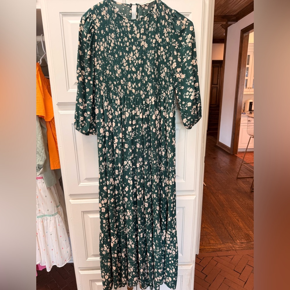 Pull and bear green maxi dress with smocking, size XS
